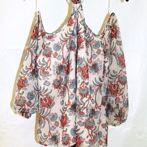 NWT BB Dakota Floral Off-The-Shoulder Top